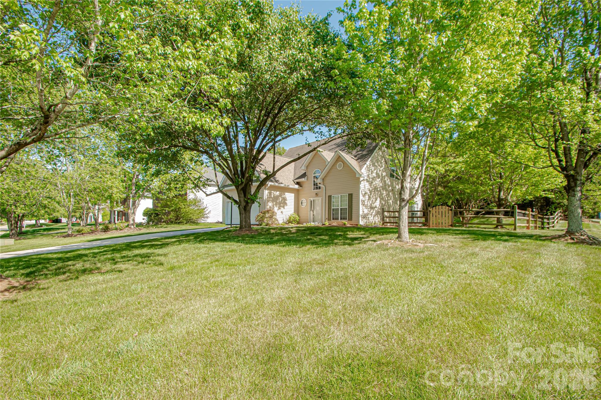 1621 Mountain Ashe Court