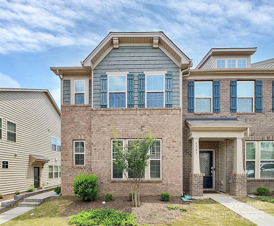 Discover your dream home in this light-filled end-unit townhome boasting a main-level primary suite. Move-in ready and freshly painted, step into an open floorplan ideal for entertaining. The kitchen features an island with granite counters, gas range, and a spacious pantry. Adjacent is the family room, perfect for gatherings. The main level primary suite offers a walk-in closet and a luxurious bathroom with double sinks, soaking tub, and a separate shower. Upstairs, find a bright loft/bonus room, two additional bedrooms, a bathroom, and laundry. Outside, a fenced rear yard leads to a detached garage. Enjoy community amenities like the pool, and nearby shopping and dining. Your low-maintenance lifestyle awaits! Schedule your appointment today and make this your home sweet home.