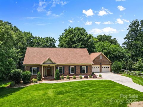 7916 Wellston Drive Charlotte NC 28210