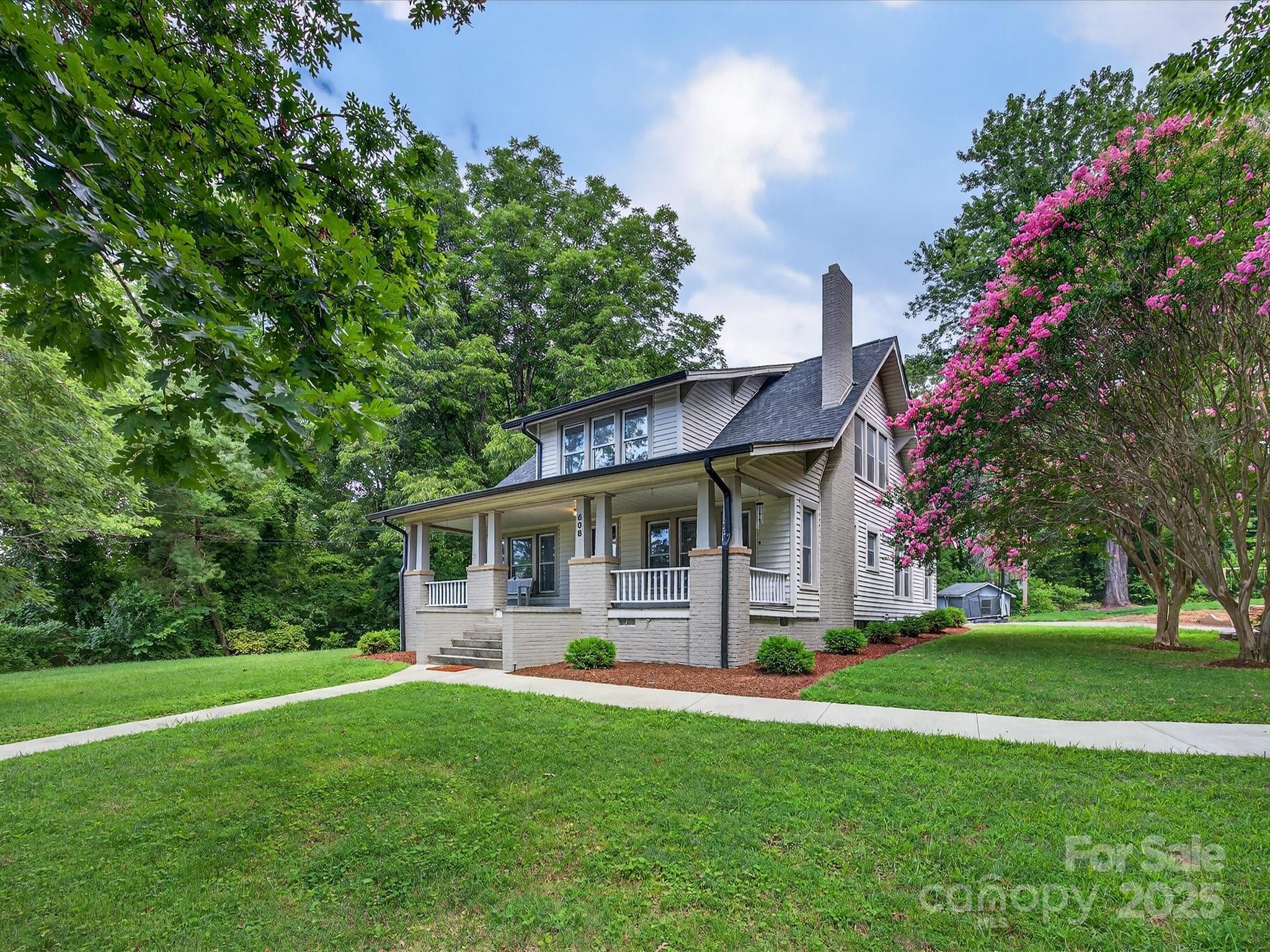 808 W Union Street