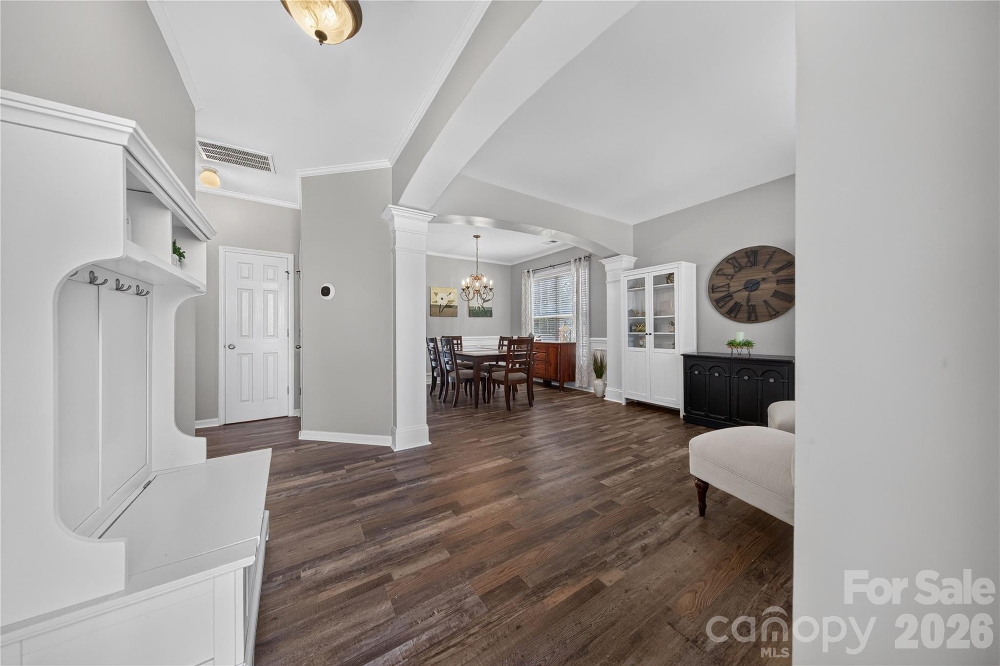 5725 Lindley Crescent Drive