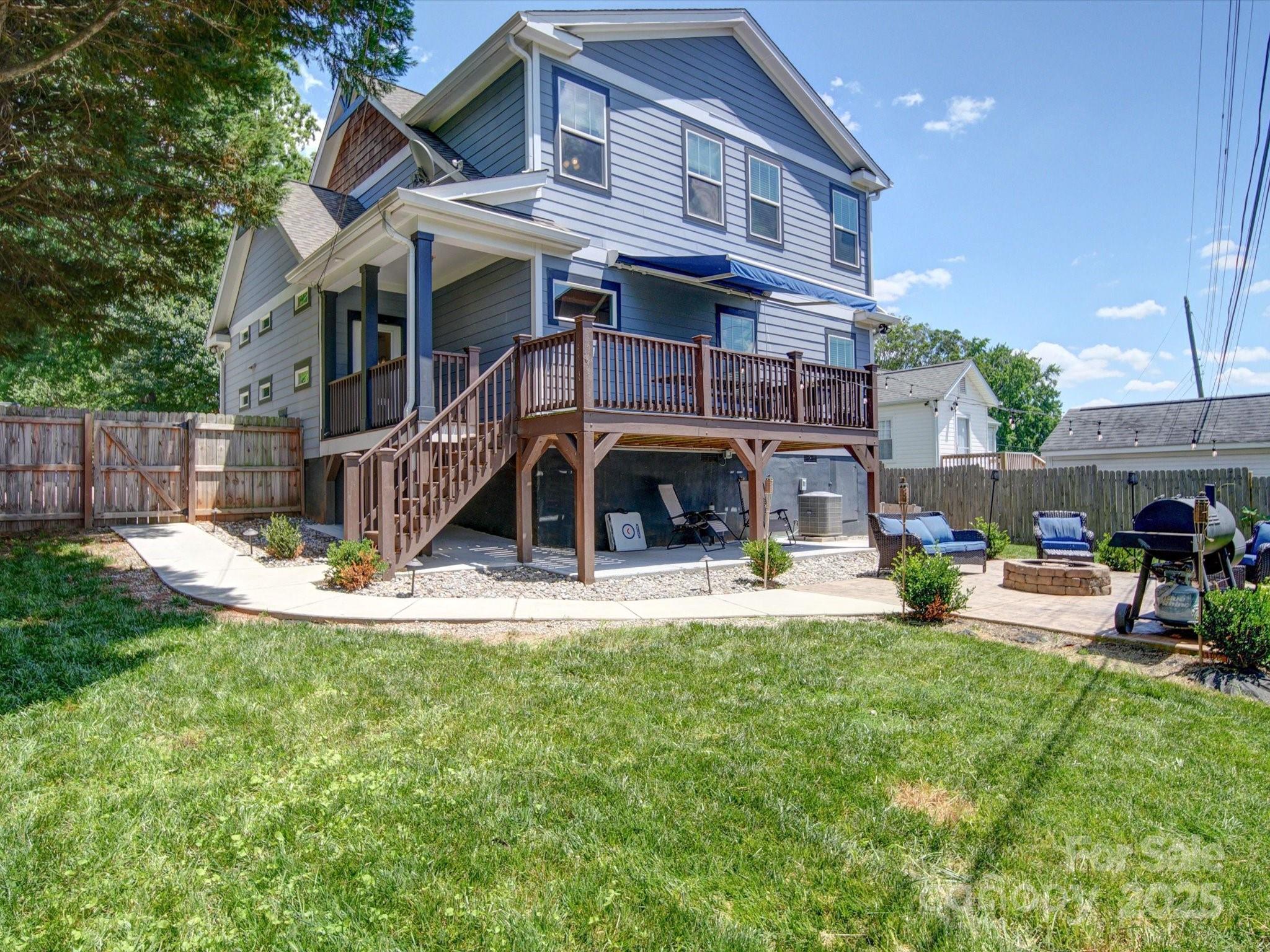 1421 Lyon Court
