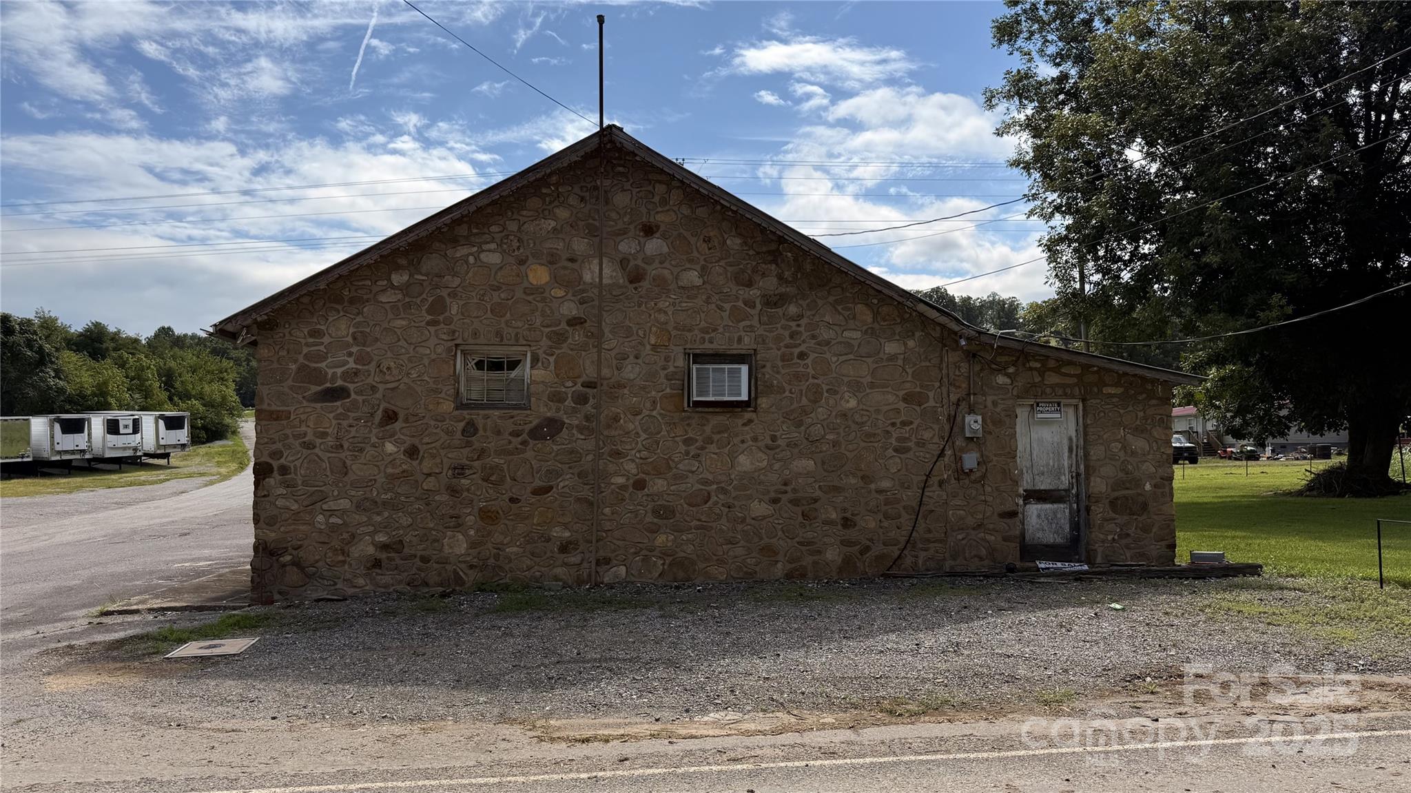 41 Upper Shut In Road