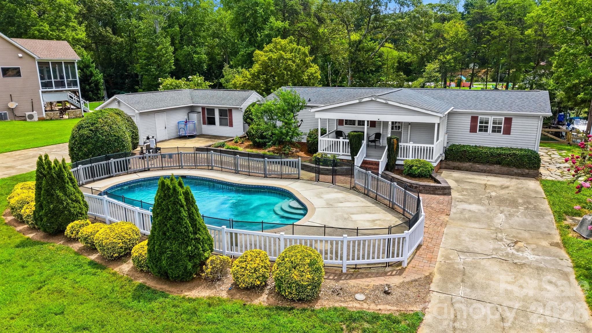 4520 Lake Drive, Sherrills Ford, NC, 28673