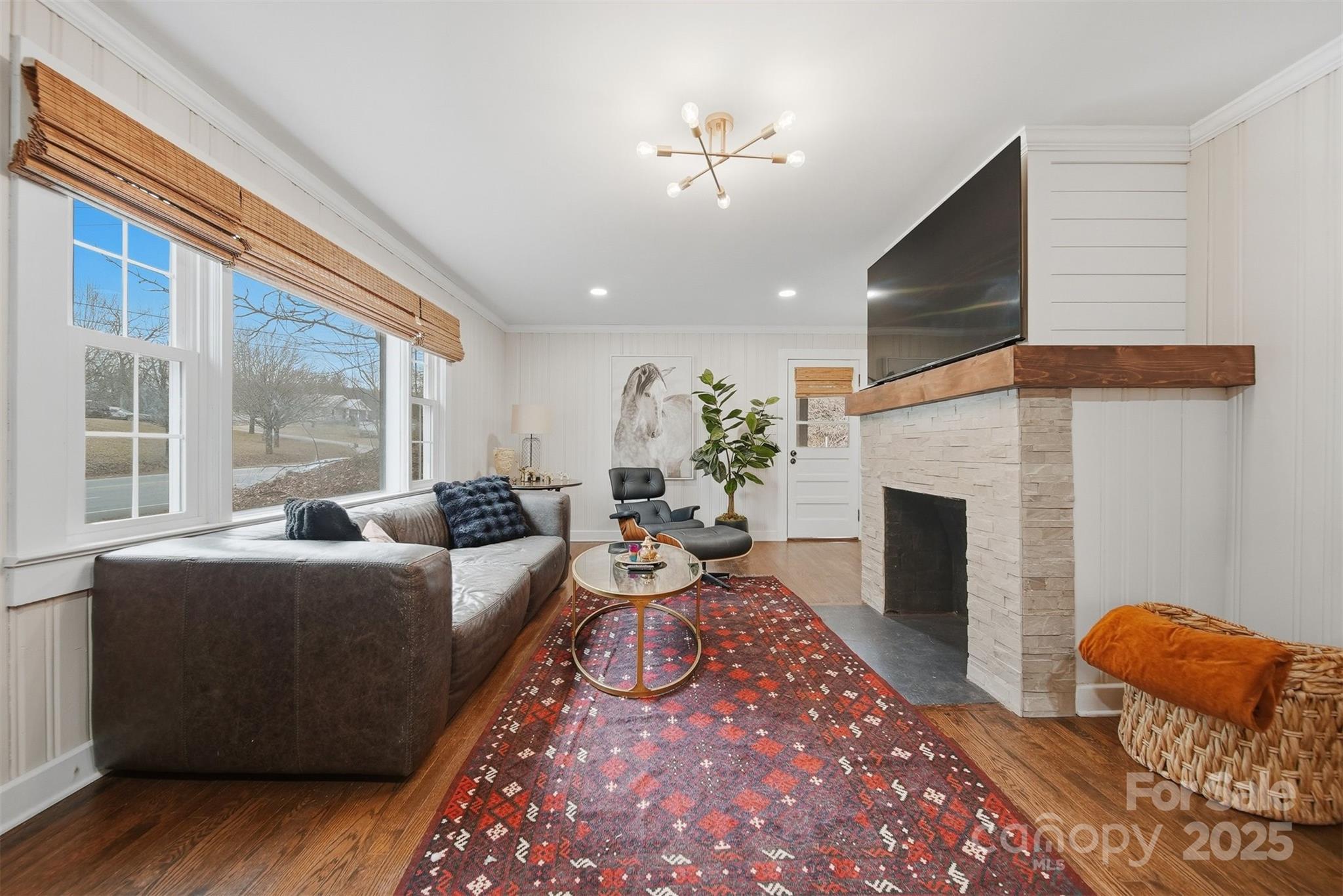 524 Hibriten Drive SE