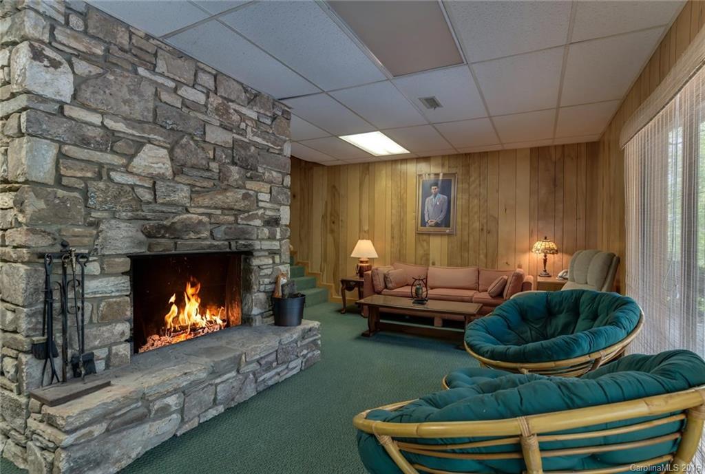 Rumbling Bald on Lake Lure - Residential