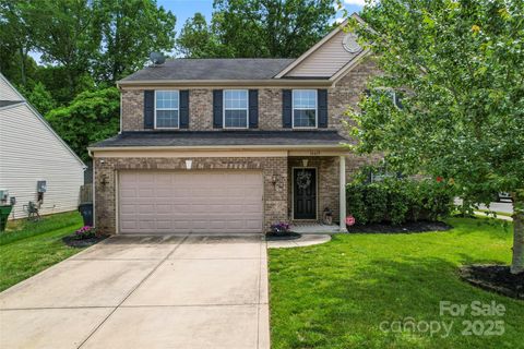 16615 Crimson Sargent Drive Charlotte NC 28213