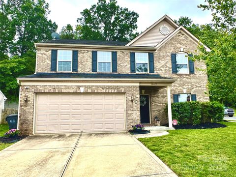 16615 Crimson Sargent Drive Charlotte NC 28213