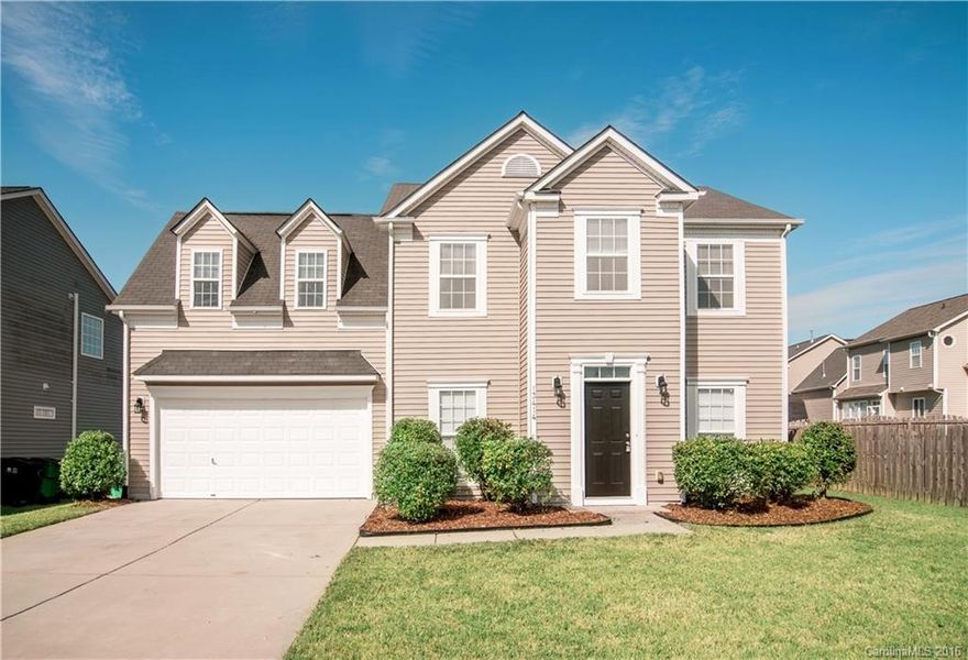 Move-in ready 3bed/2.5bath plus Bonus room in popular Planters Walk neighborhood of Steele Creek. Freshly painted interior. Hardwoods and tile downstairs. New carpet thru upstairs. New ceiling fans/fixtures in all bedrooms and bonus. Kitchen has black appliances and refrigerator stays with home. Gas dryer hook-up available, not required. Master Bed features cathedral ceiling. Master bath with separate shower/tub. Large Bonus room upstairs. Rear patio and fenced back yard.