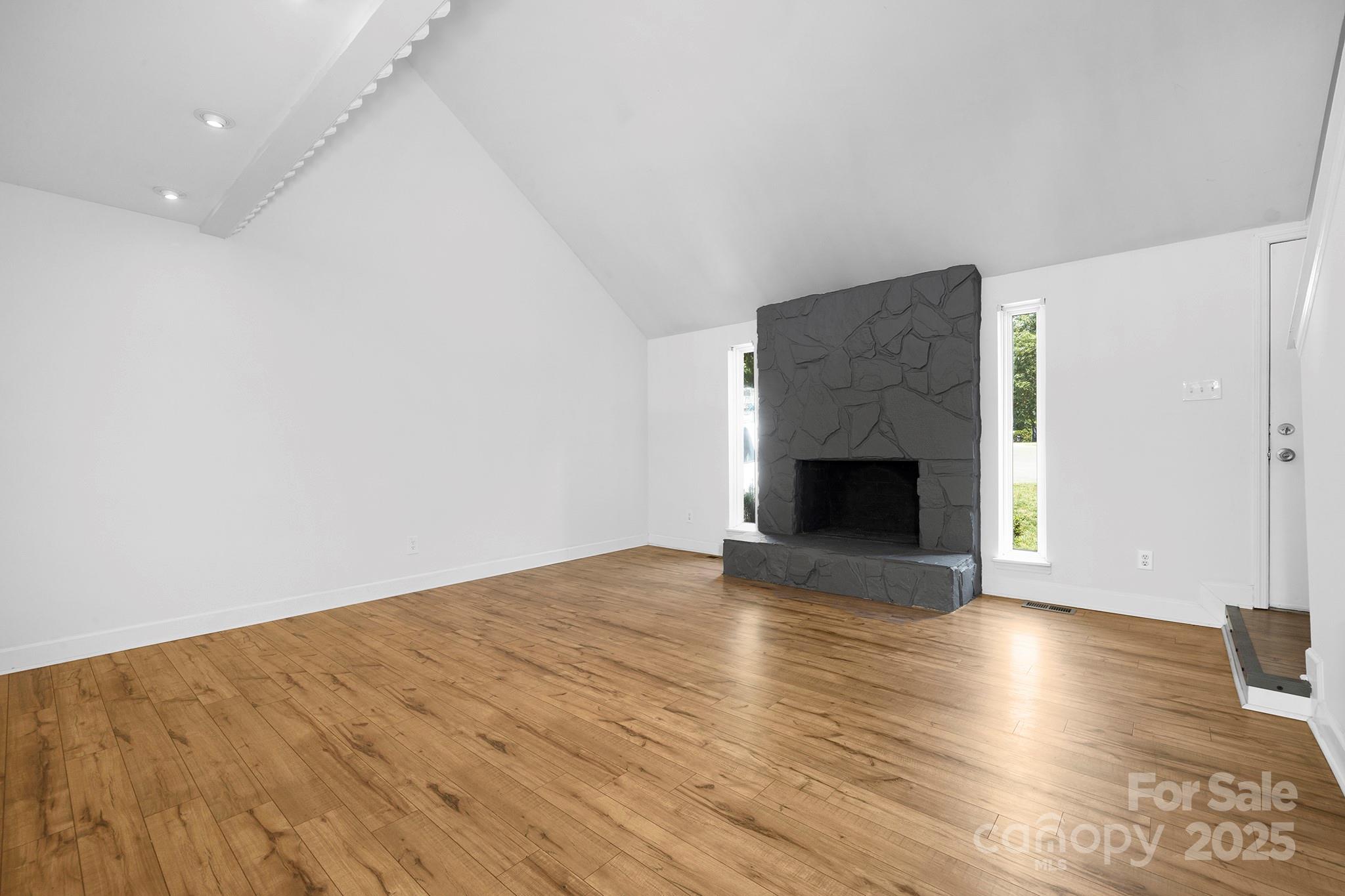 10101 Wood Court