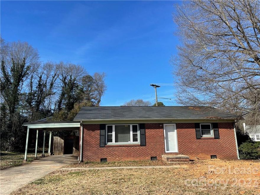 Updated three bedroom, one and a half bath ranch home in Gastonia. This house is full of charm! Refinished wood floors, a large bright open kitchen with eat-in area, and laundry hook ups on site. This home is pet friendly, with a one-time, non-refundable pet fee. Please, no dangerous breeds. 

Note: Owner is a licensed Real Estate Broker and self-manages the property.