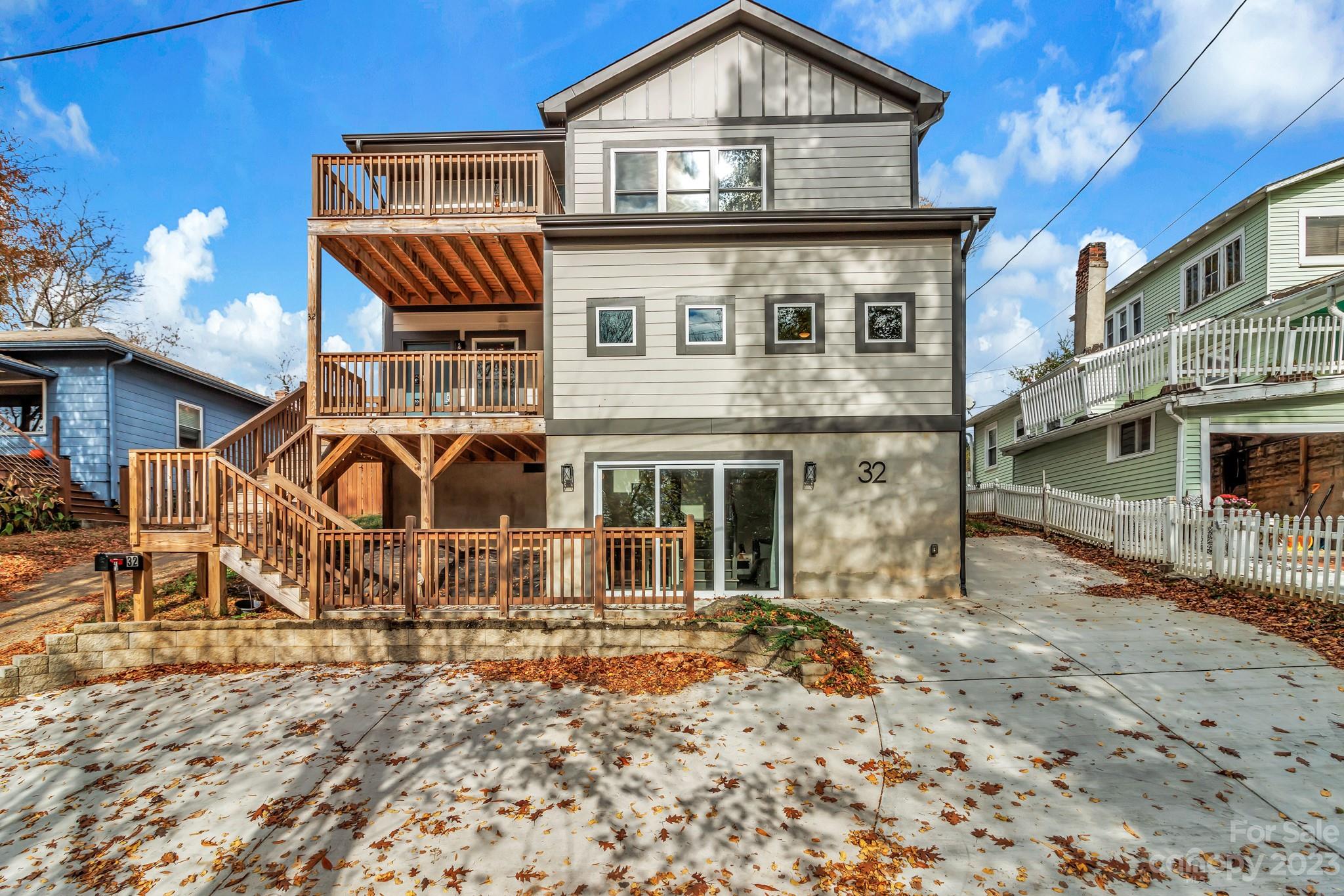Photo 1 of 42 — 32 Huntington Street, Asheville, NC 28801