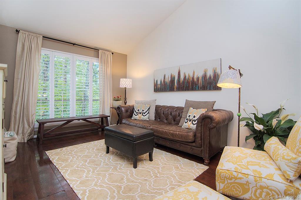 Tega Cay - Residential