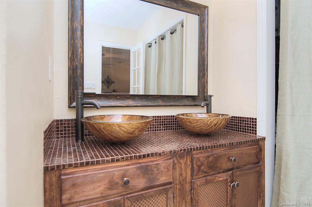 Tega Cay - Residential