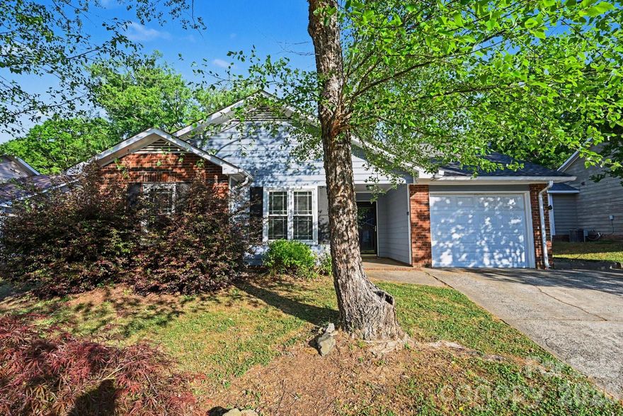 Charming, move-in ready three-bedroom, two-bathroom home in the Sandalwood! This residence features a bright and airy floor plan, thoughtfully designed for a seamless flow throughout the main living areas. The updated, eat-in kitchen serves as a stylish centerpiece, boasting elegant granite countertops and modern stainless-steel appliances that make cooking and entertaining a delight. The primary features a soraing tray ceiling, en-suite and walk-in closet. Step outside to a private, fully fenced-in backyard, providing a secure and versatile space for outdoor activities and relaxation. With its functional layout and modern updates, this home is perfectly suited for a variety of lifestyles. Ideally located with easy access to the surrounding area's Conveniently located near top-rated schools, shopping, and dining with easy access to Monroe amenities. Schedule your private showing today!