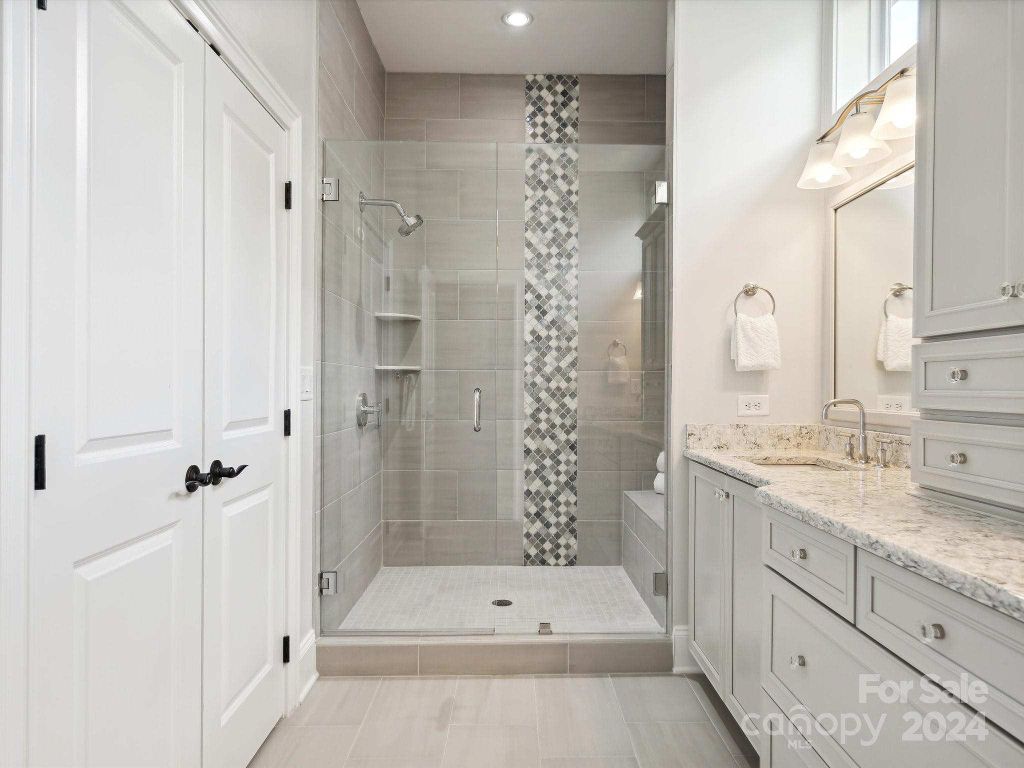 Regency at Palisades - Residential