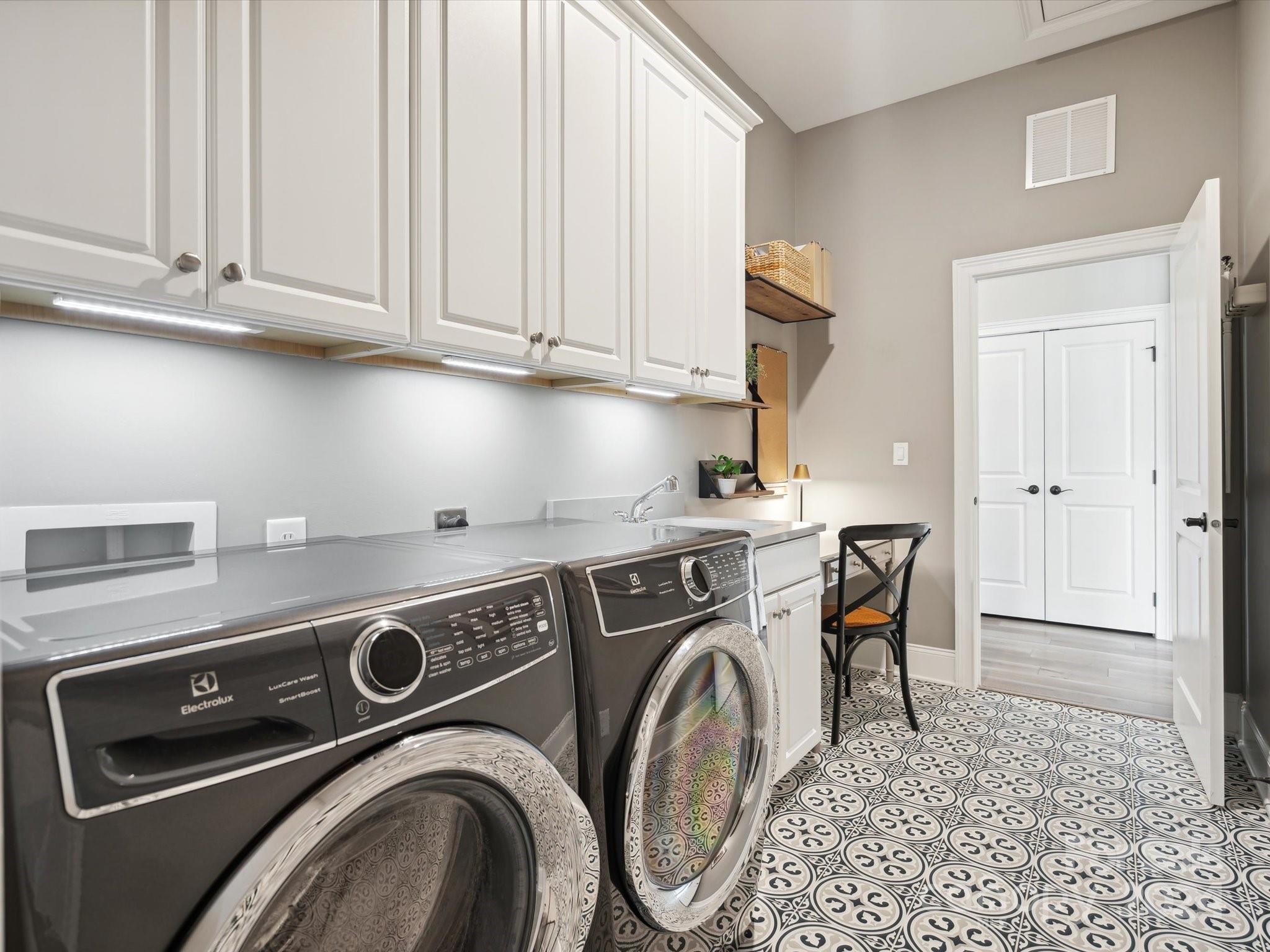 Regency at Palisades - Residential