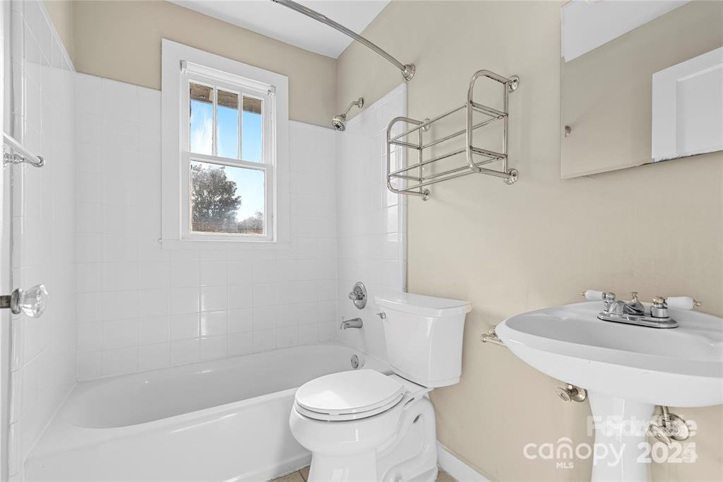 Elizabeth - Residential Lease