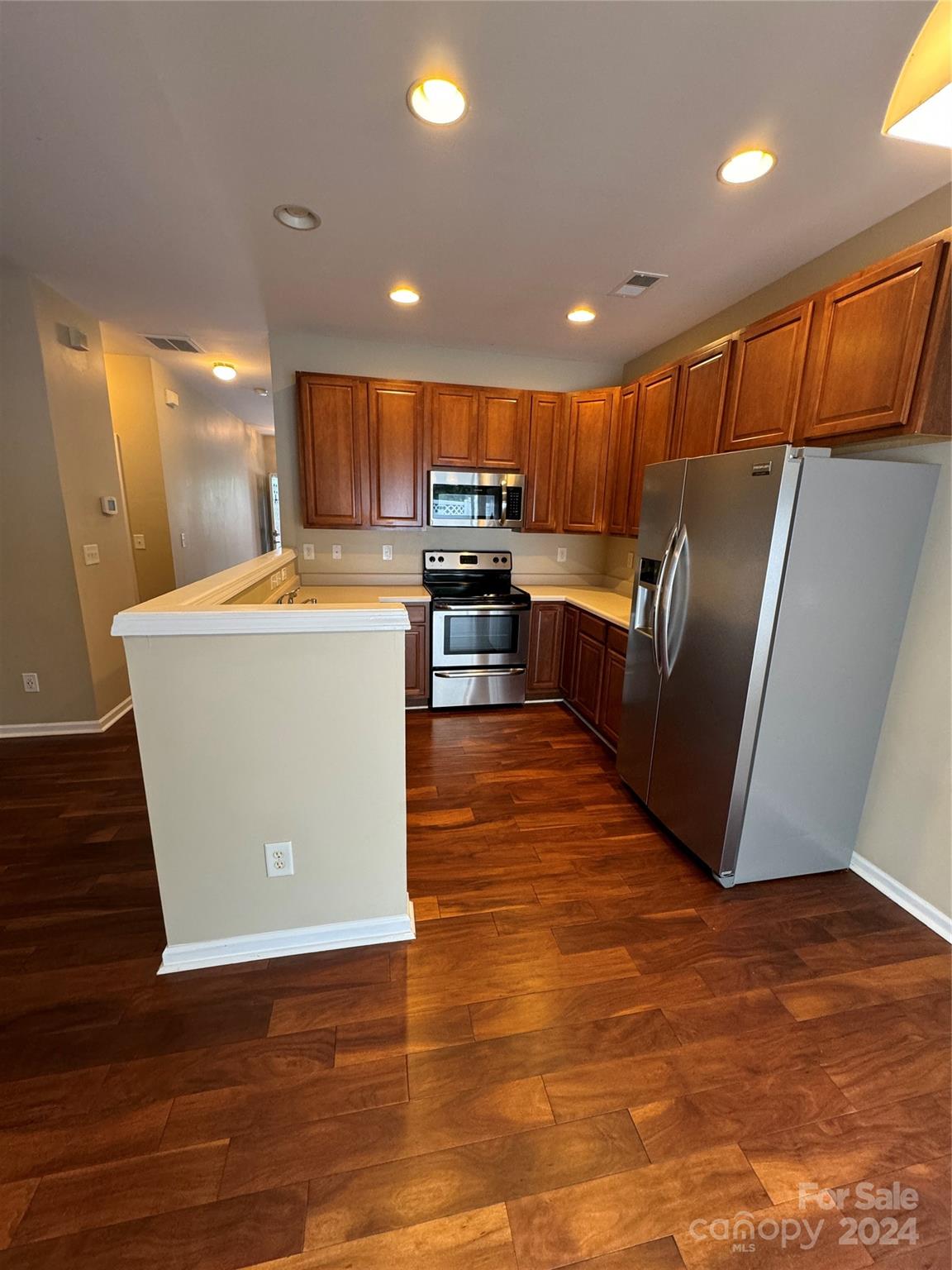 Cascades at River Crossing - Residential