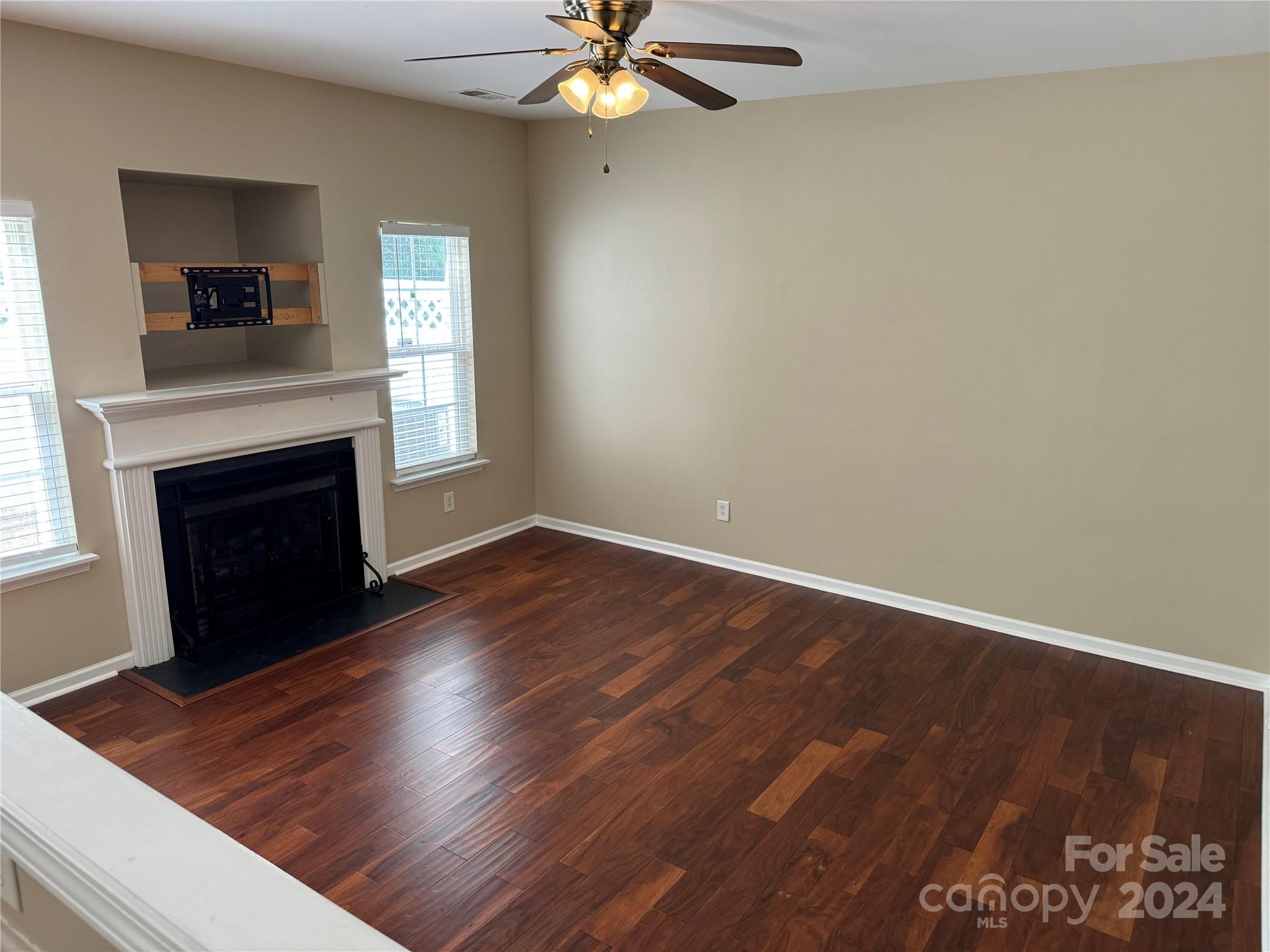 Cascades at River Crossing - Residential