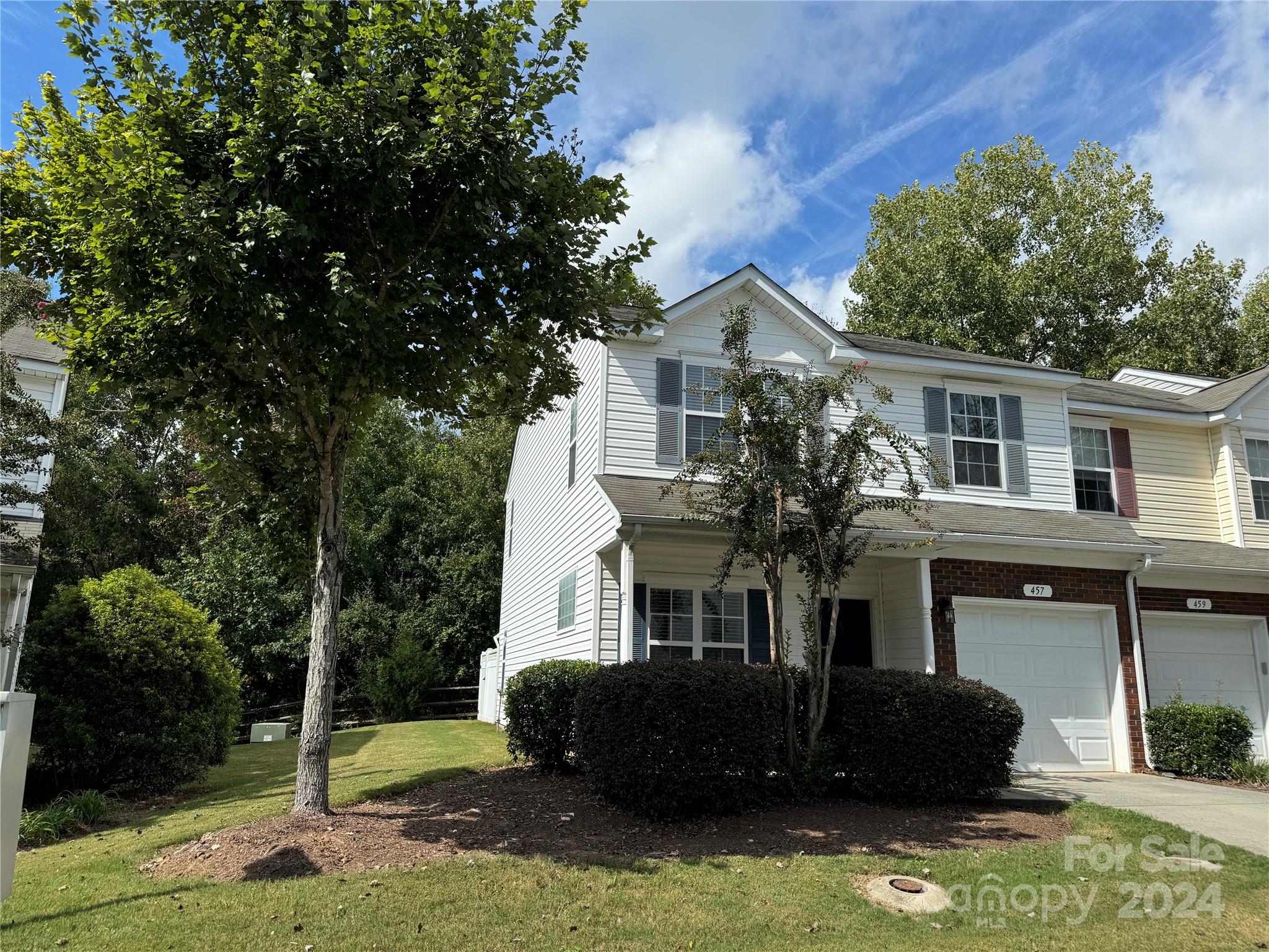 Cascades at River Crossing - Residential