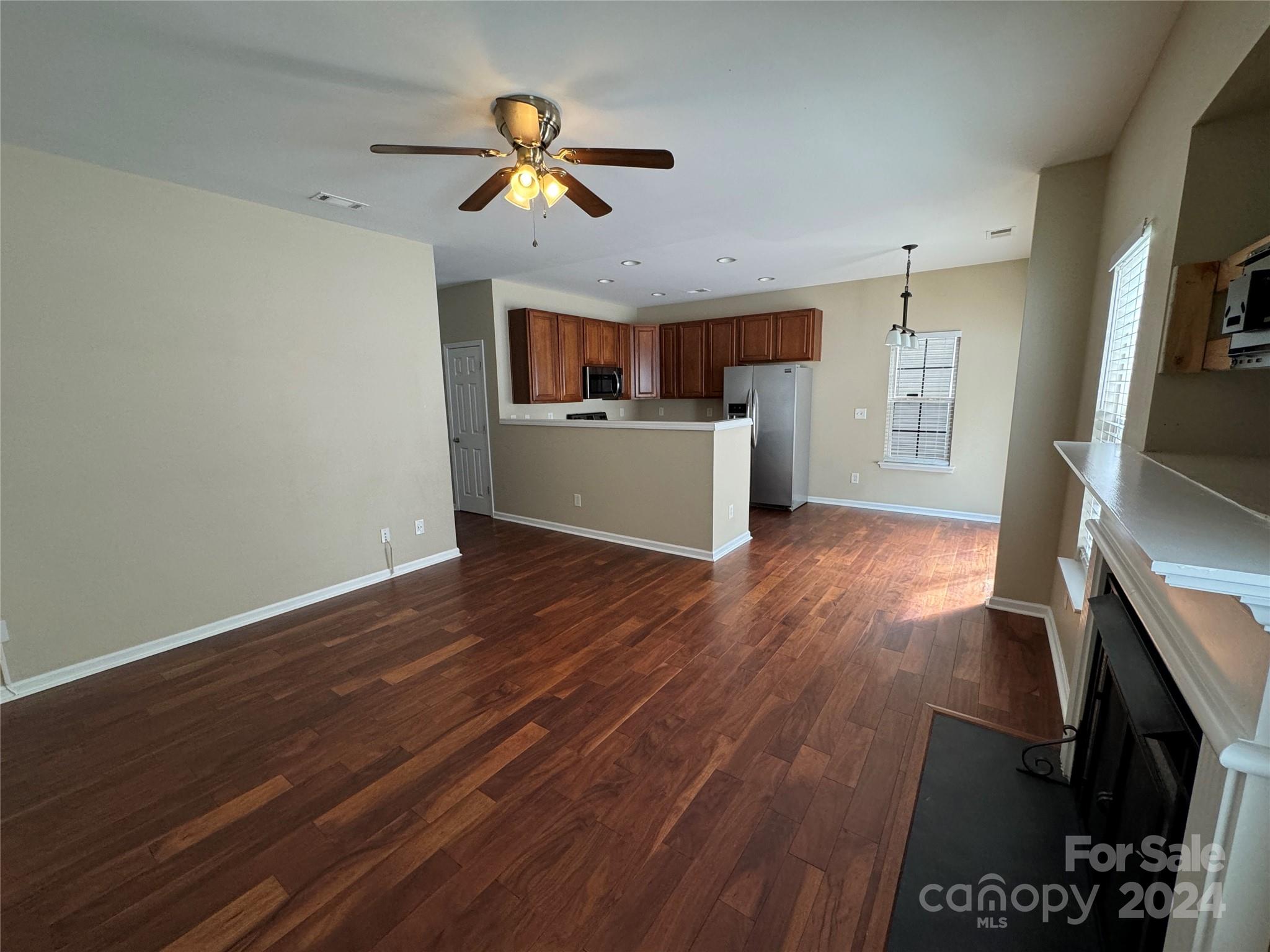 Cascades at River Crossing - Residential