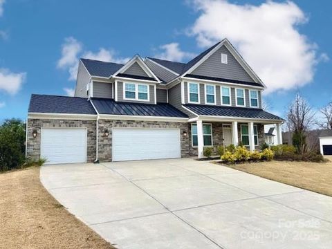 Photo of 7059 Cloer Court, Charlotte, NC 28214 (MLS # 4327584)