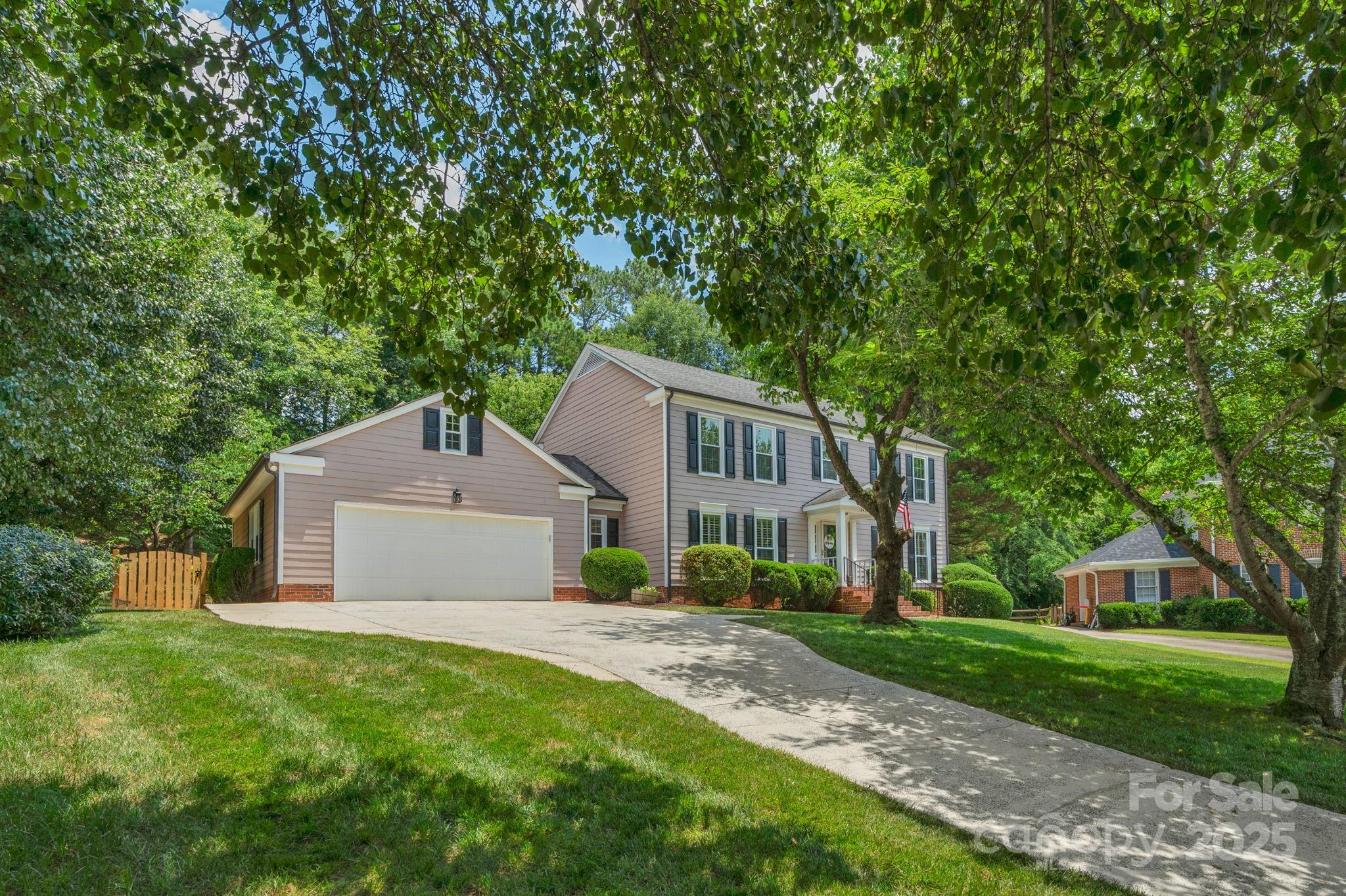 9423 Wood Ridge Drive