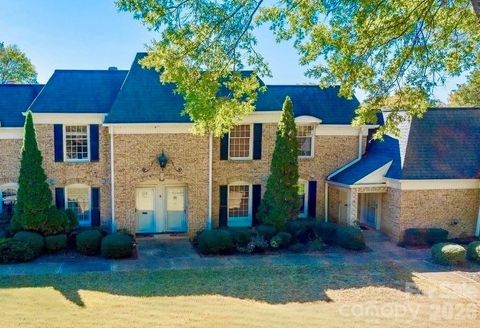 Photo of 7027 Quail Hill Road, Charlotte, NC 28210 (MLS # 4336900)