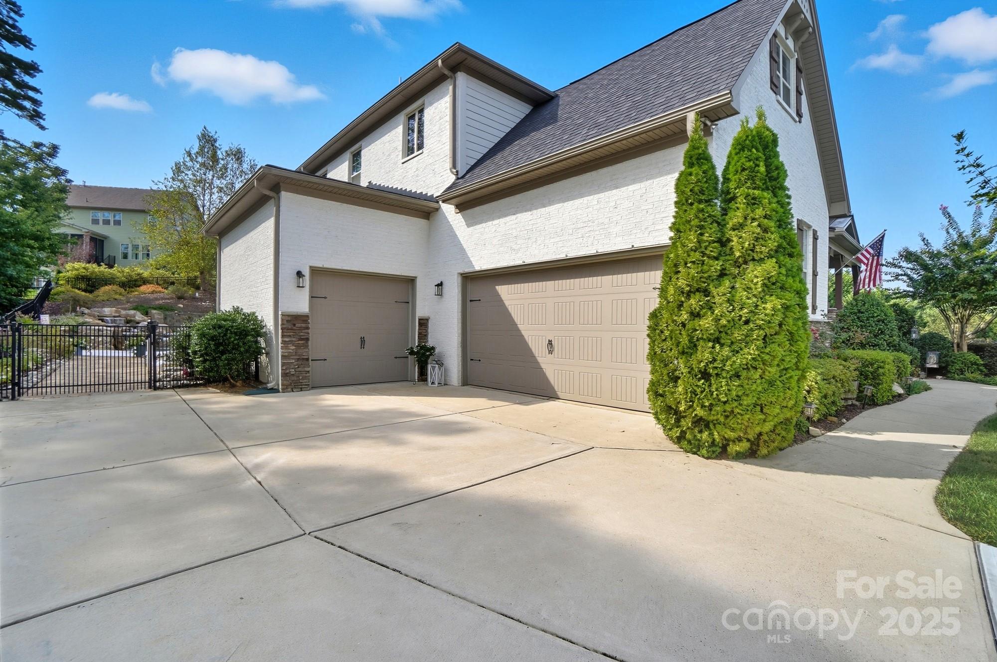 The Manors at Lake Ridge - Residential