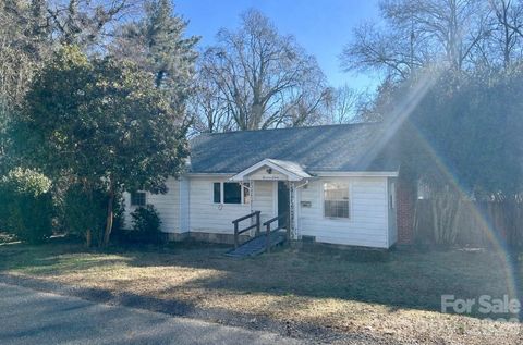 1911 White Street Gastonia NC 28052