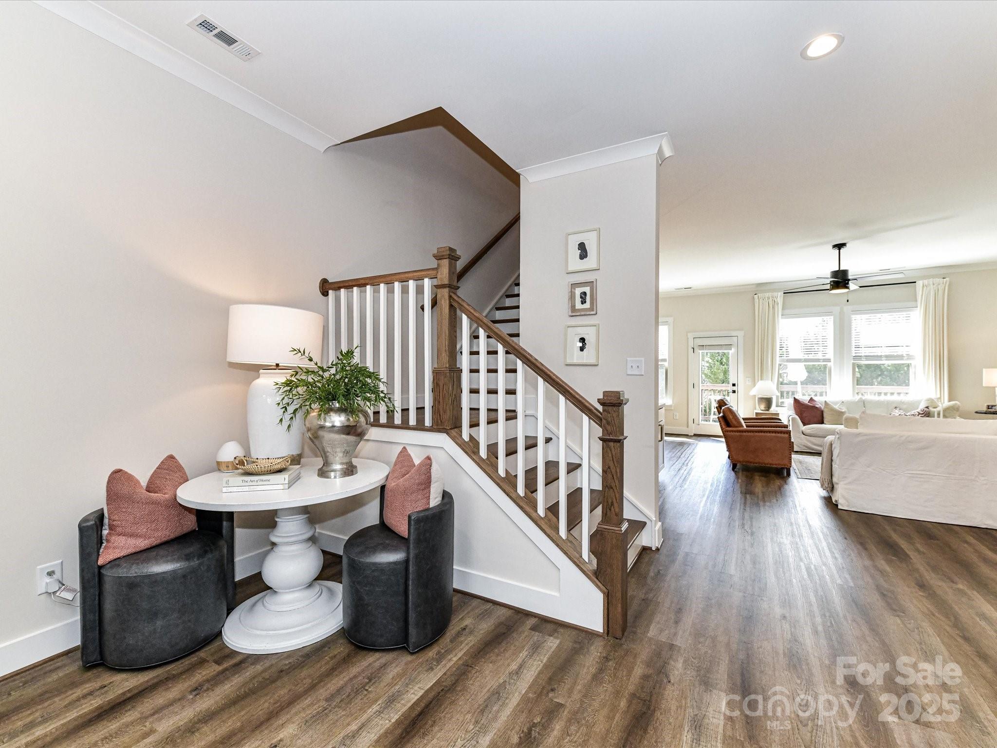 15140 Rocky Bluff Loop