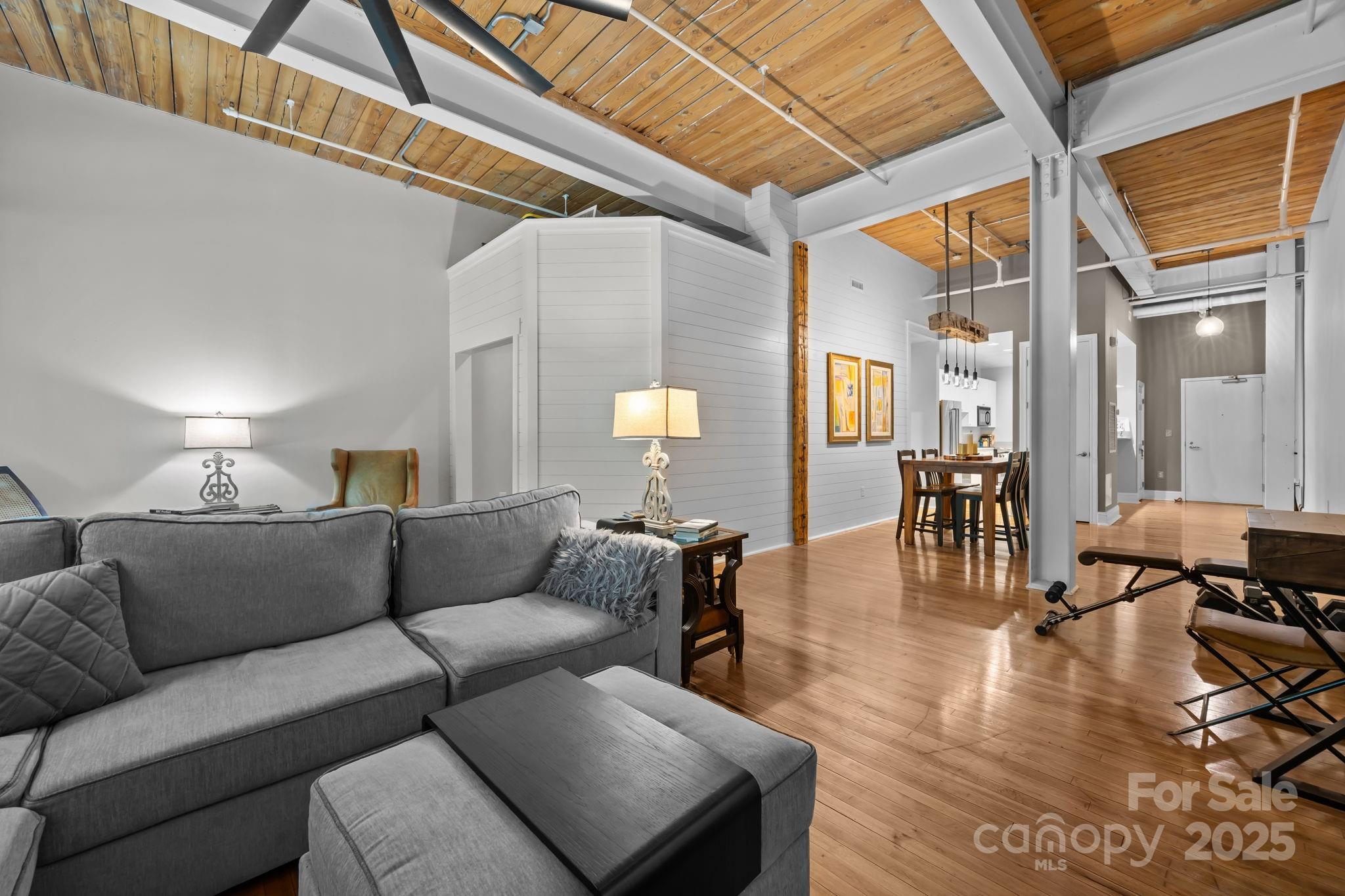 310 Arlington Avenue 207