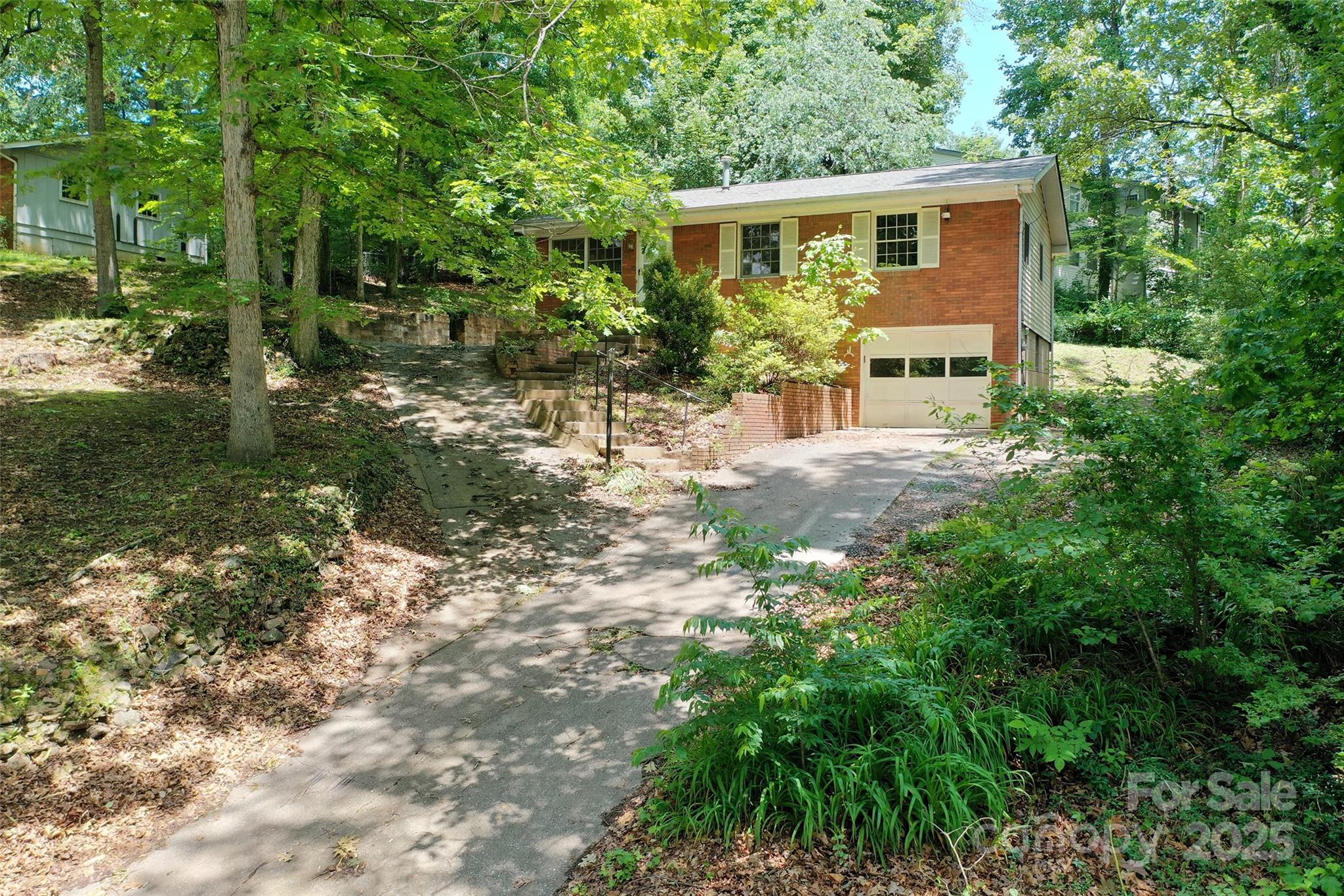 25 Evelake Drive