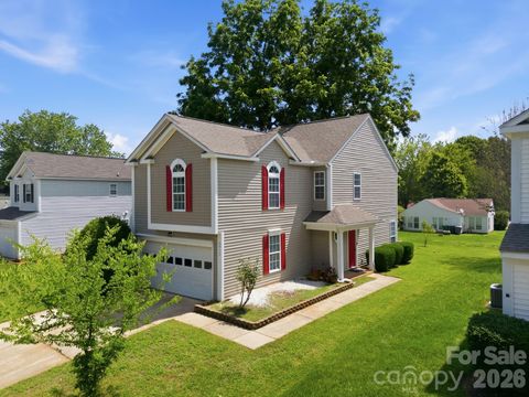 Photo of 6912 Alanbrook Road, Charlotte, NC 28215 (MLS # 4387607)