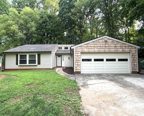 Photo of 1725 Van Dyke Drive, Charlotte, NC 28213 (MLS # 4418940)