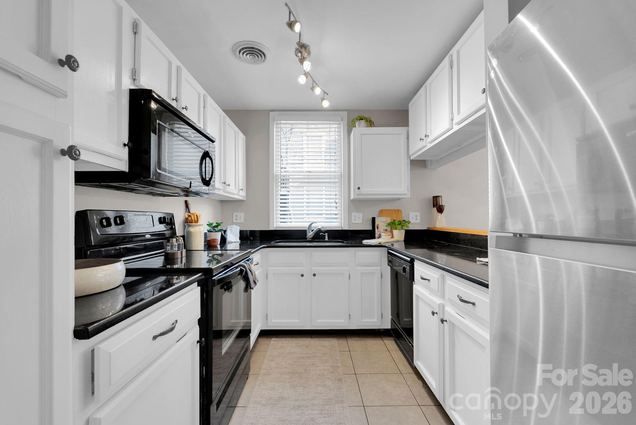 238 S Cedar Street 1