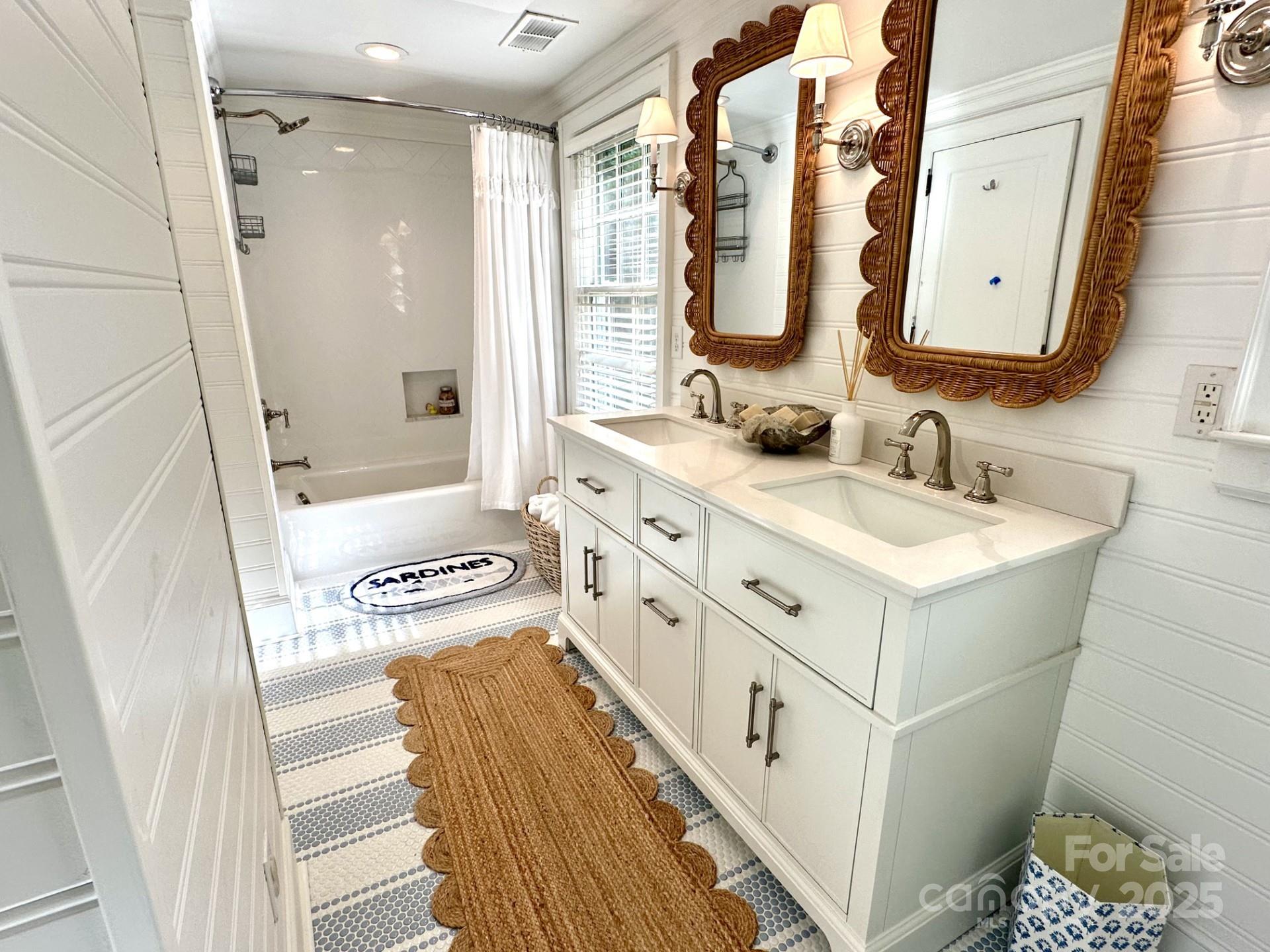 Live Oaks - Residential