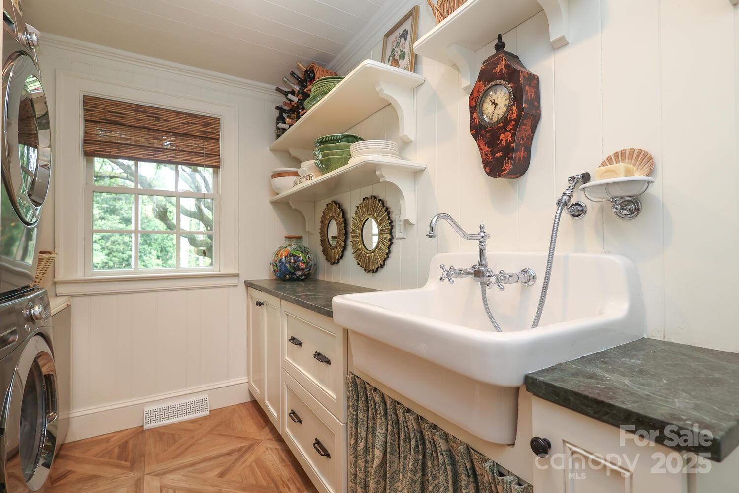 Live Oaks - Residential