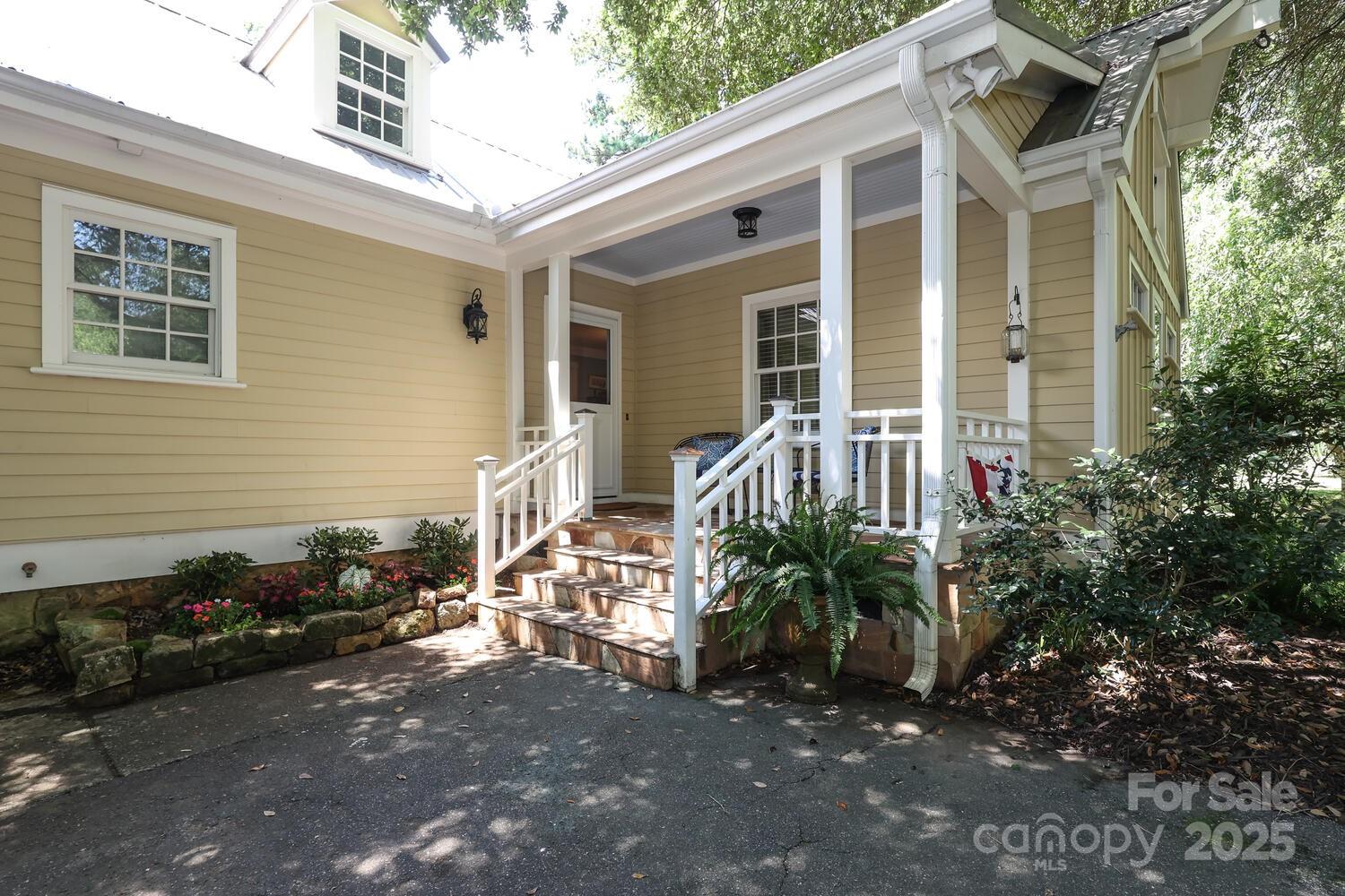 Live Oaks - Residential