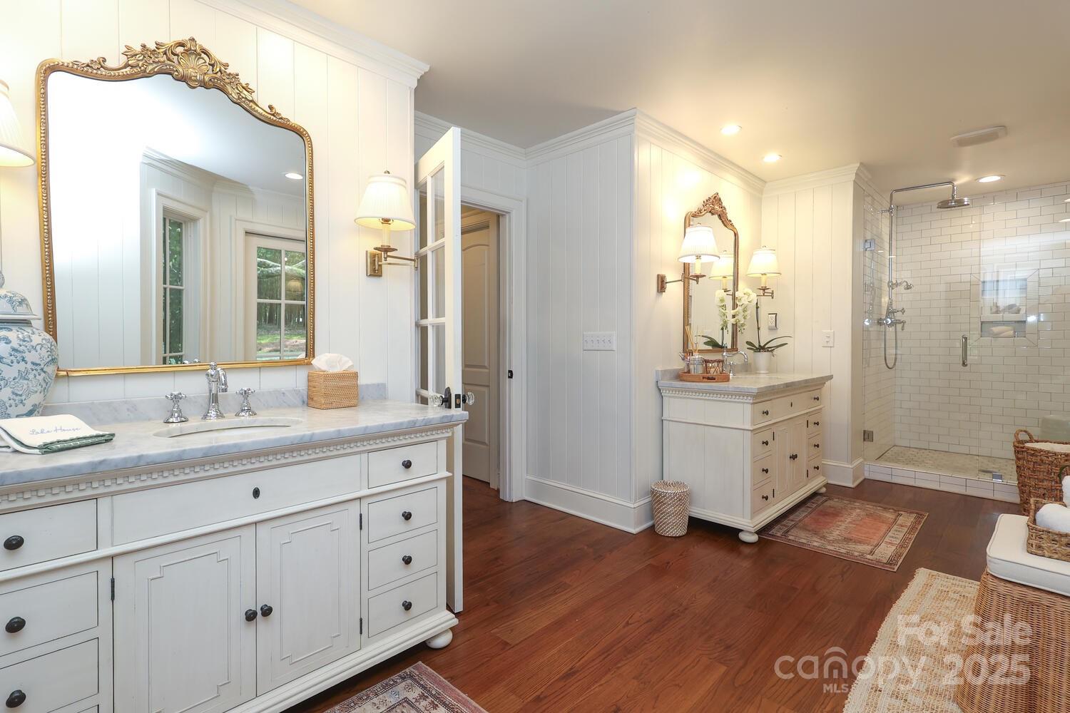 Live Oaks - Residential