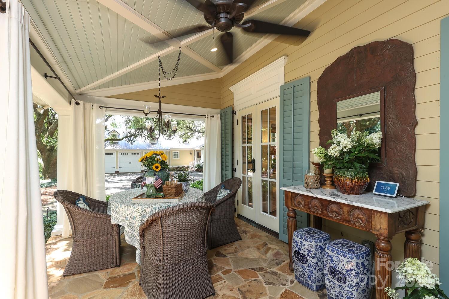 7794 Live Oaks Drive