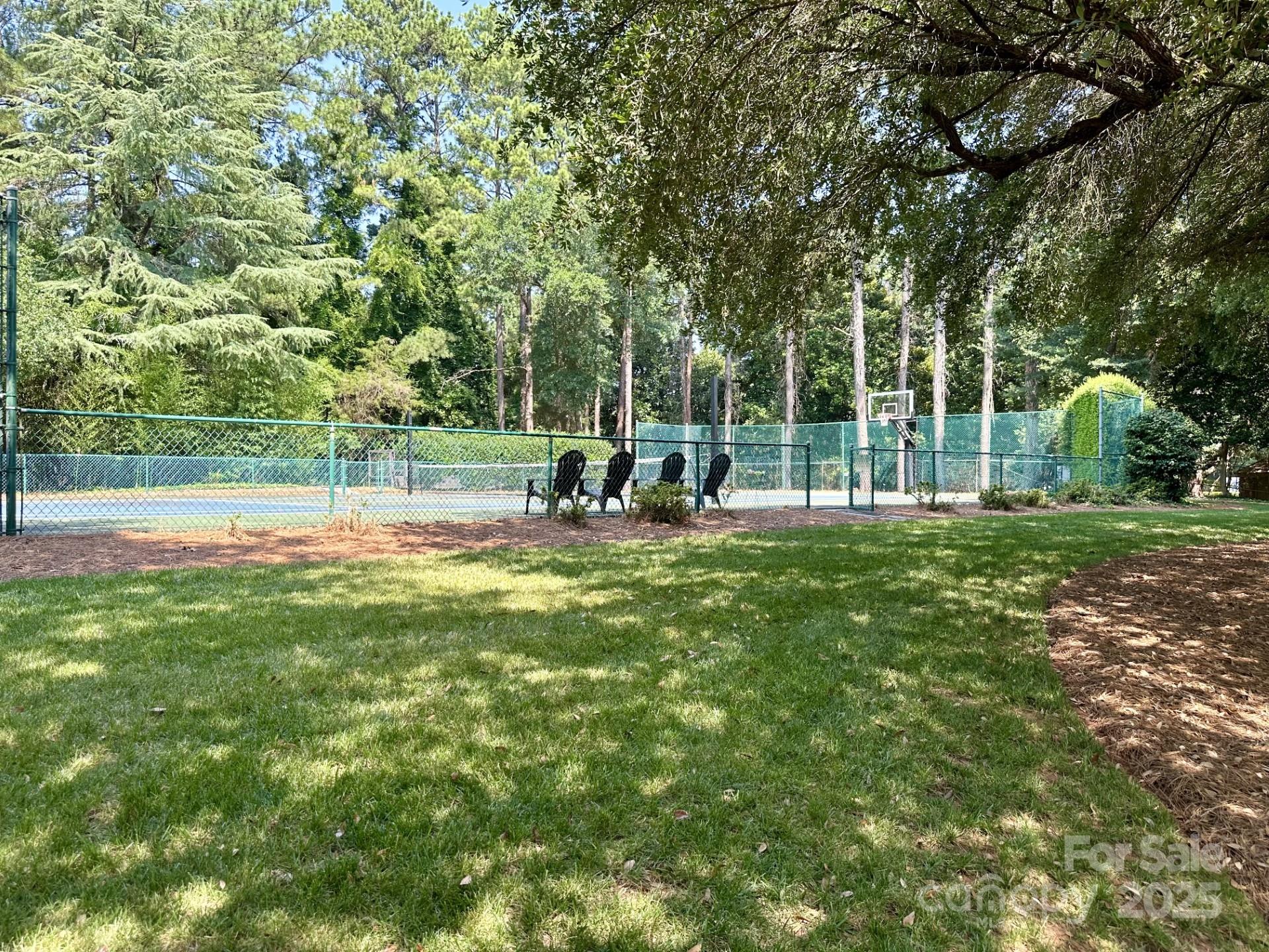 Live Oaks - Residential