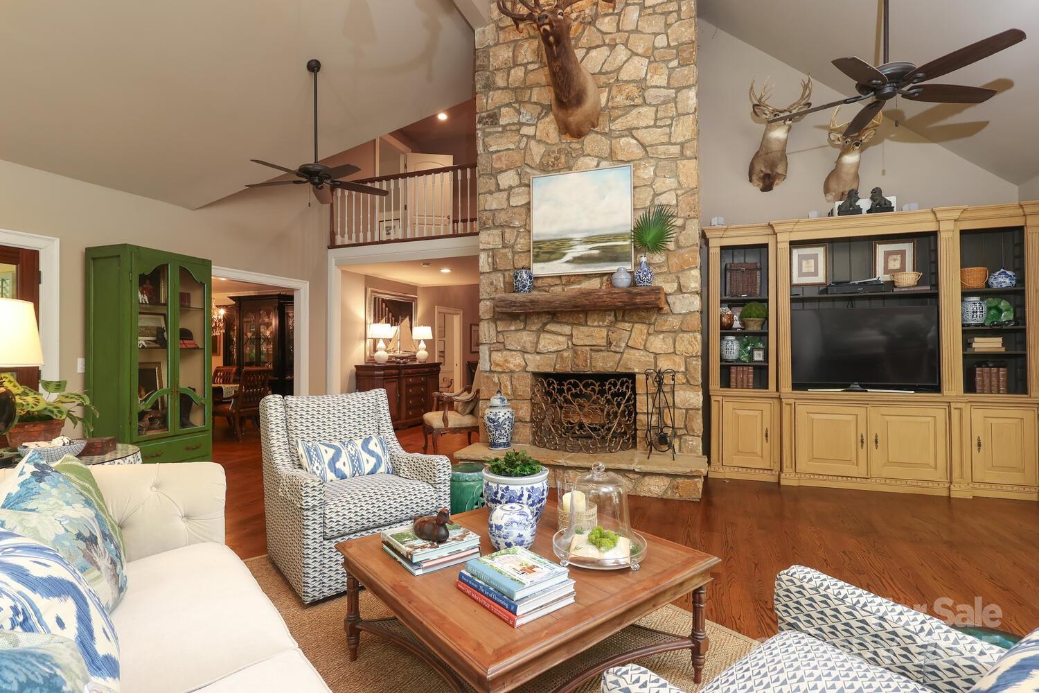 Live Oaks - Residential