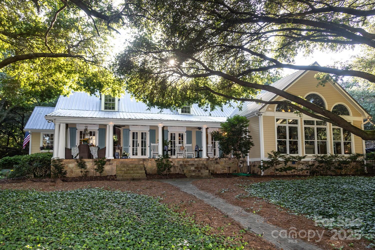 7794 Live Oaks Drive