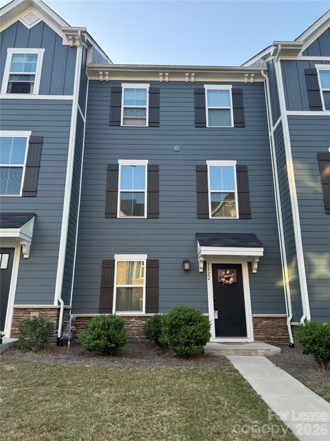 Photo of 1222 Ashbury Street, Charlotte, NC 28216 (MLS # 4382333)