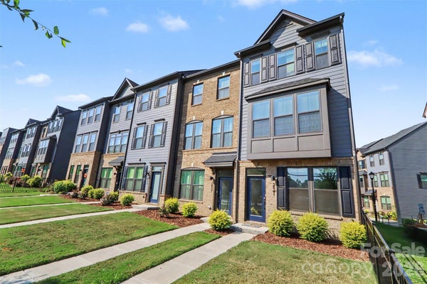 2841 STATESVILLE AVE, CHARLOTTE, NC 28206 - Image bba0b874ff3e531ac271a38bdefe4e90/3671296984