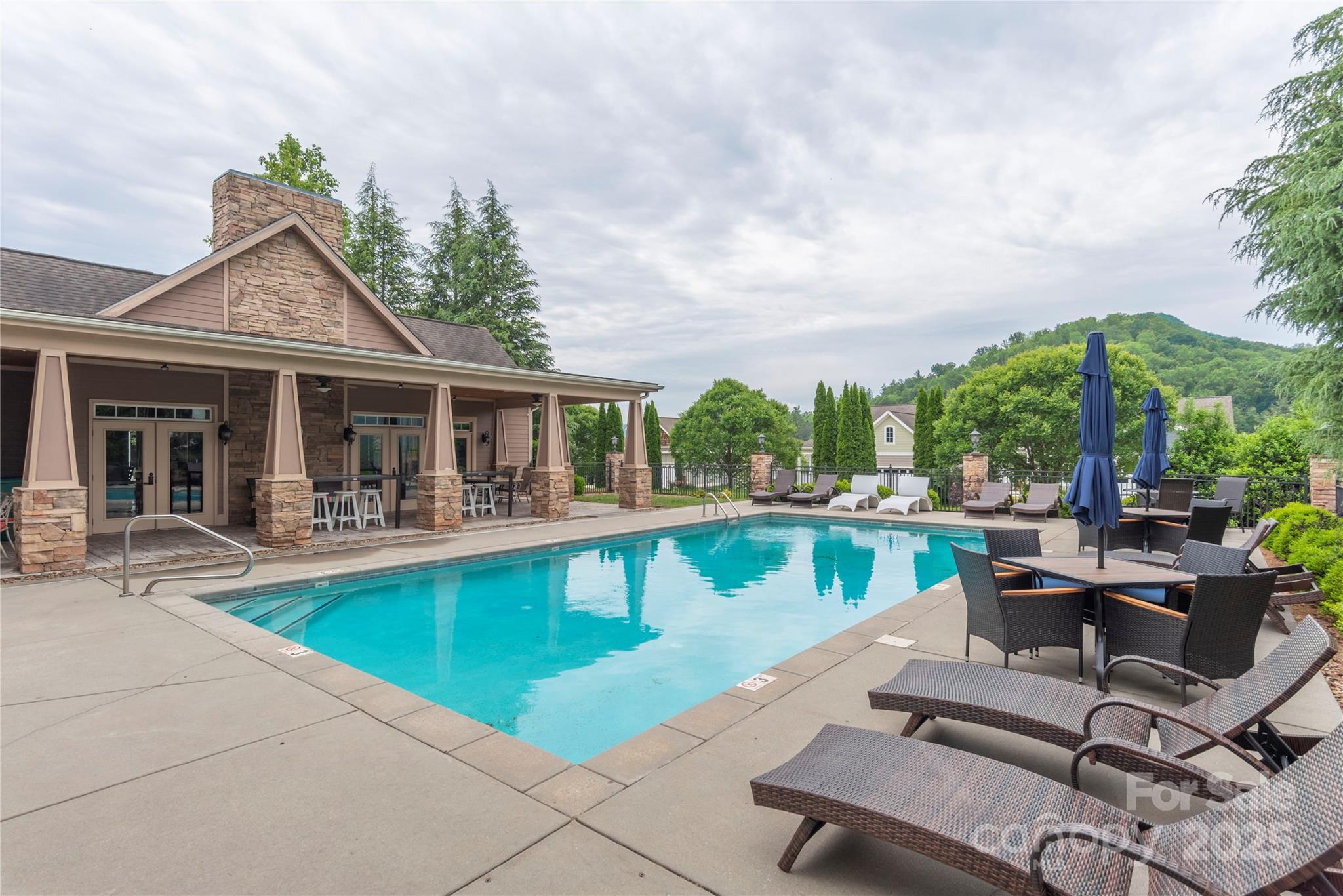 Leicester, North Carolina 28748, United States, 3 Bedrooms Bedrooms, ,2 BathroomsBathrooms,Residential,Active,134420