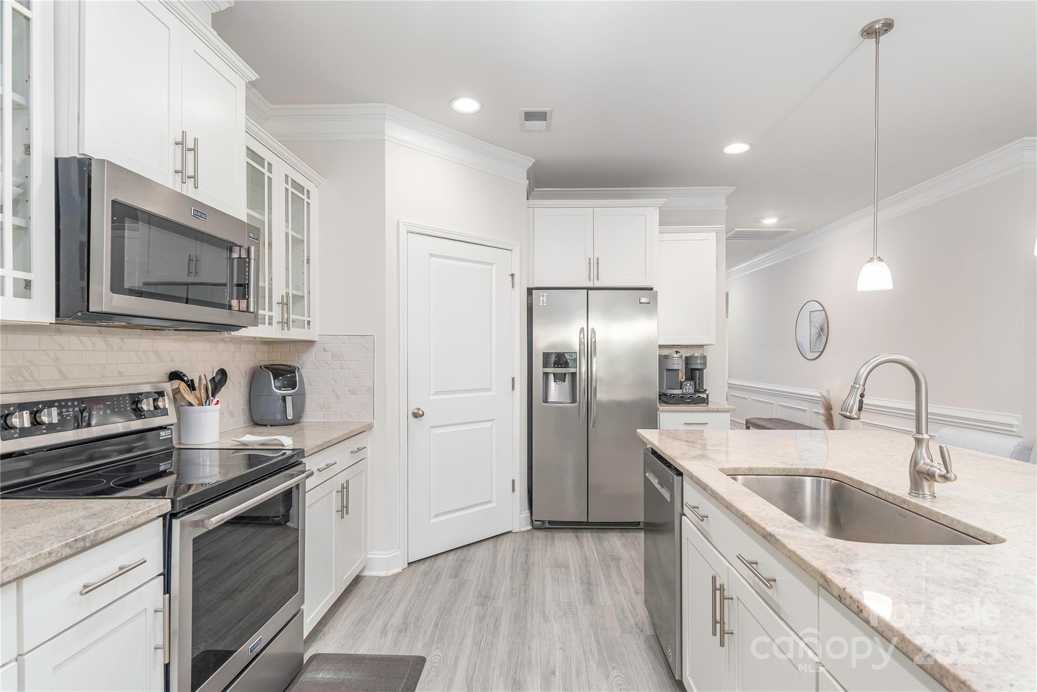 Leicester, North Carolina 28748, United States, 3 Bedrooms Bedrooms, ,2 BathroomsBathrooms,Residential,Active,134420