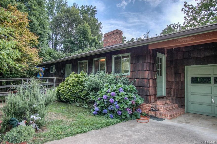 Great price on a house with land and loads of potential!  There is a building for a shop or to store equipment.
Property being sold "as is".  Home needs work and updating.  Property has an inground pool that is in poor condition. 3 parcels totaling approximately 2.3 acres.